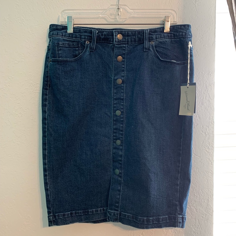 Only One Left!!- Classic Jean Skirt - Picture 3 of 7